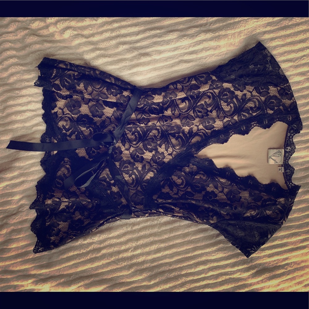 Black laced top